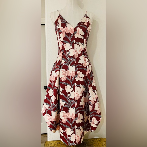 KEEPSAKE the Label Dresses & Skirts - Keepsake medium sz midi floral burgundy sleeveless event classic gown dress